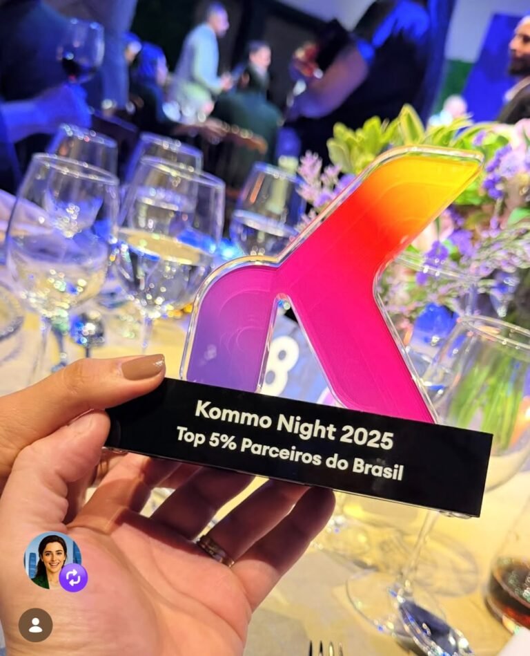 Troféu Kommo Night 2025: Top 5% parceiros, entregue à Crescer